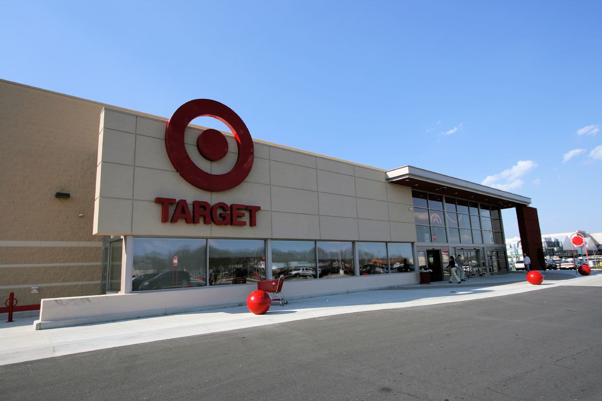 Target Stock Outpaces Magnificent Seven on Dividend and Execution