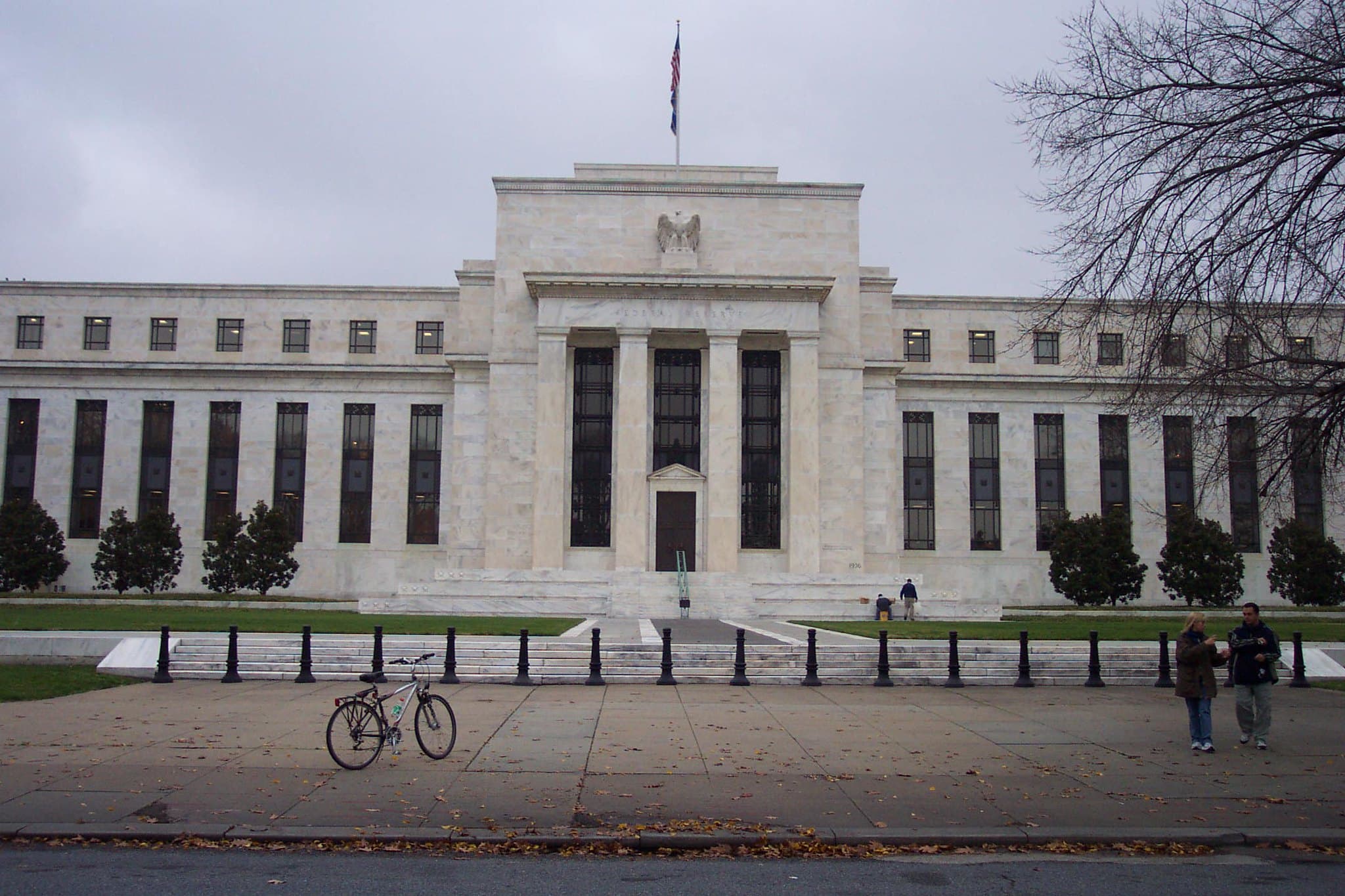 Inflation, Not AI Gains, Drives Fed Rate Calls