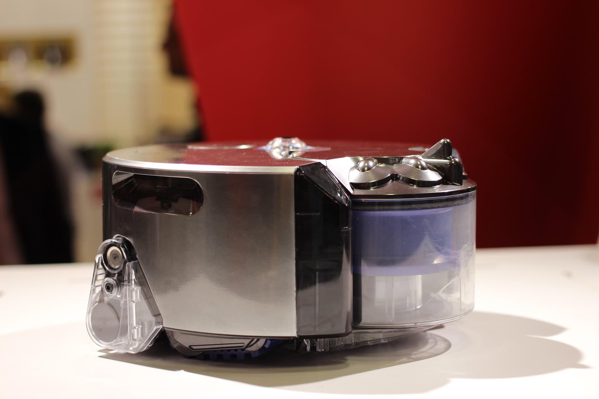 Dyson's Robot Vacuum Gamble: High Tech or High Risk for the Premium Brand