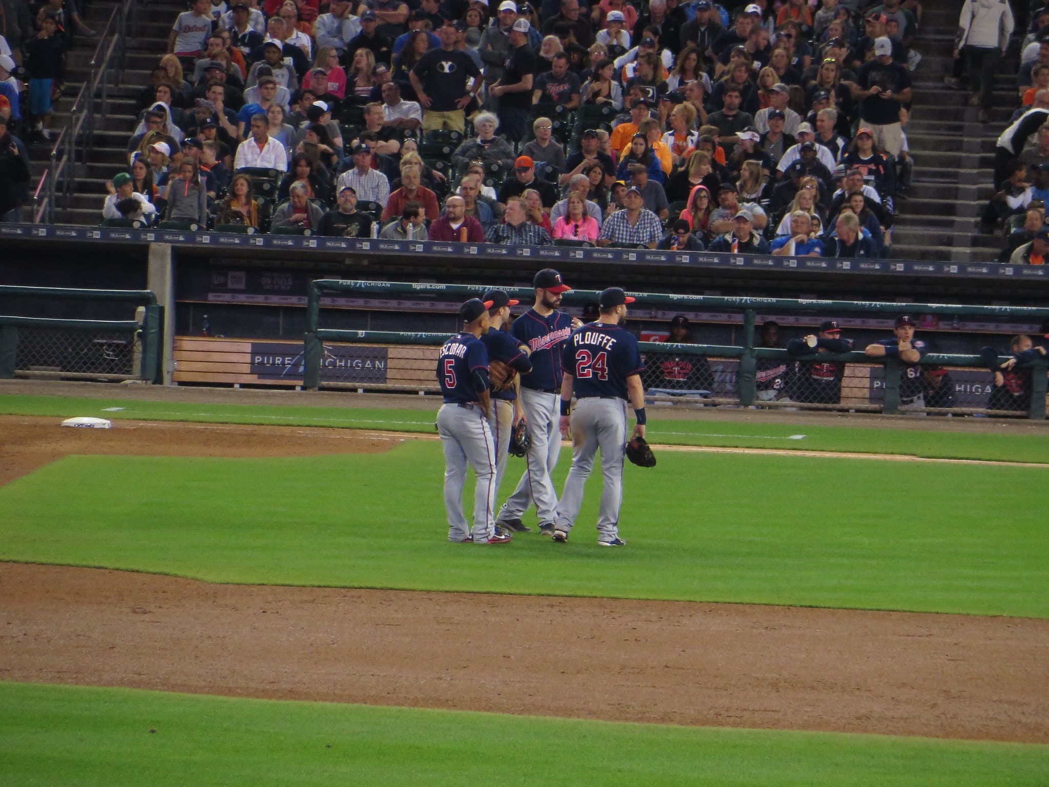 Clark Homers in Second Game as Tigers Top A's