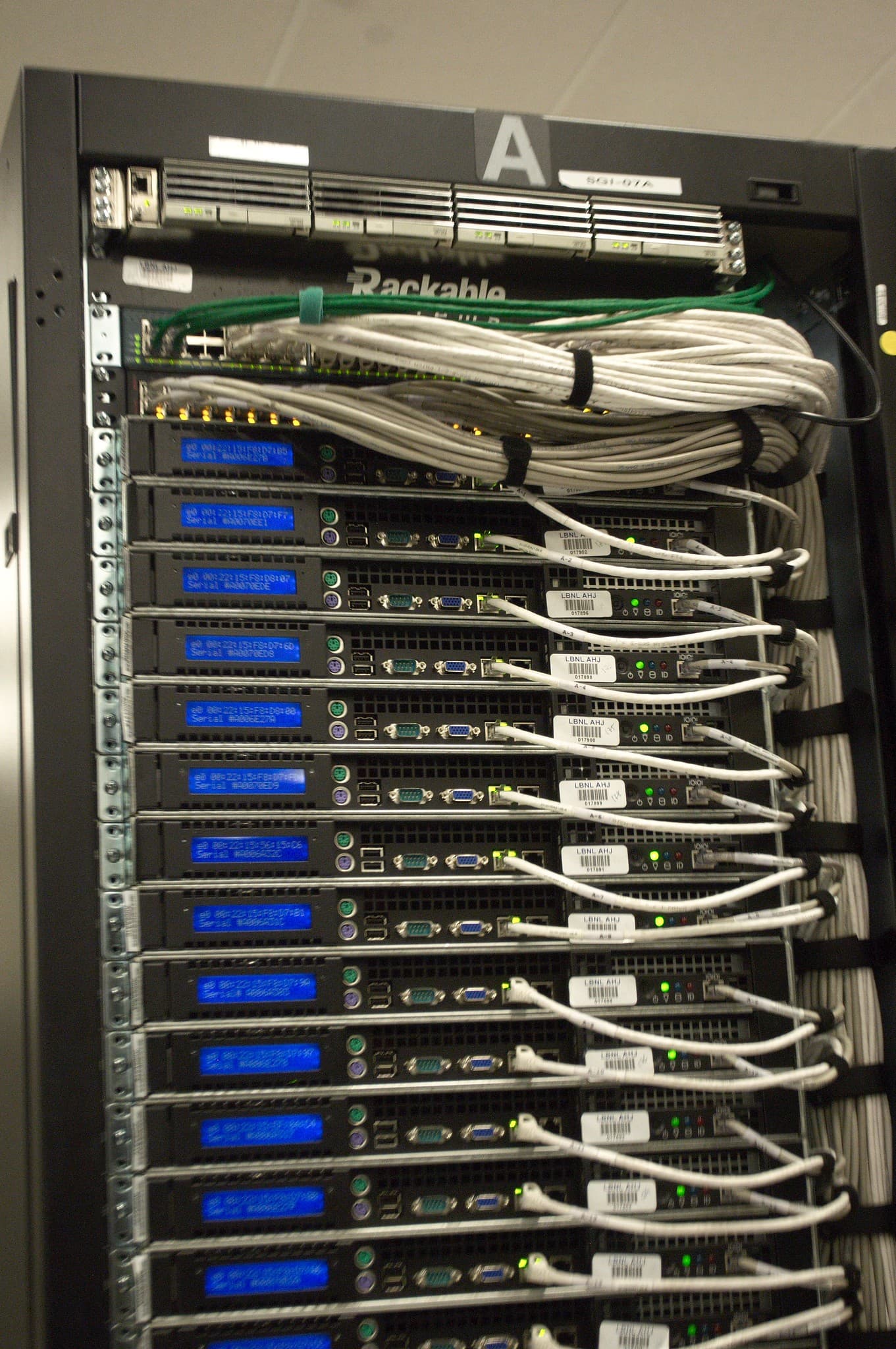 Michigan Primary Tests Data Center Backlash as Voters Head to Polls