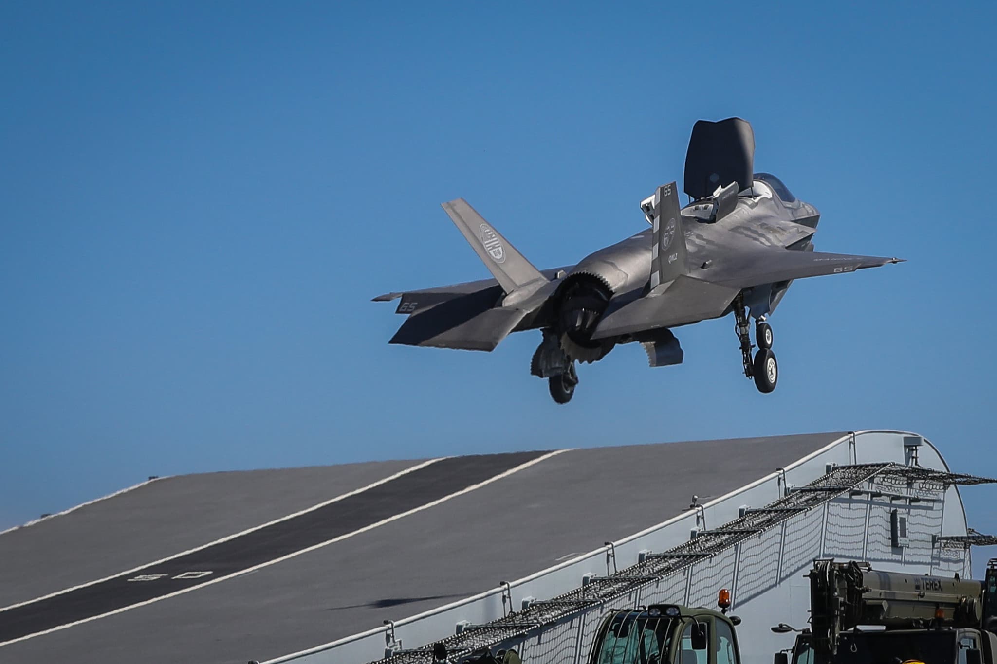 Navy Studies Costly Carrier Redesign to Match Trump's WWII Aesthetic
