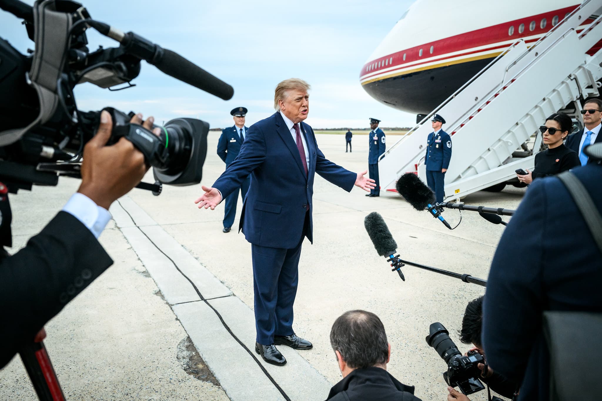Trump Campaigns Hard in Midterms, Says He's 'On the Ballot'