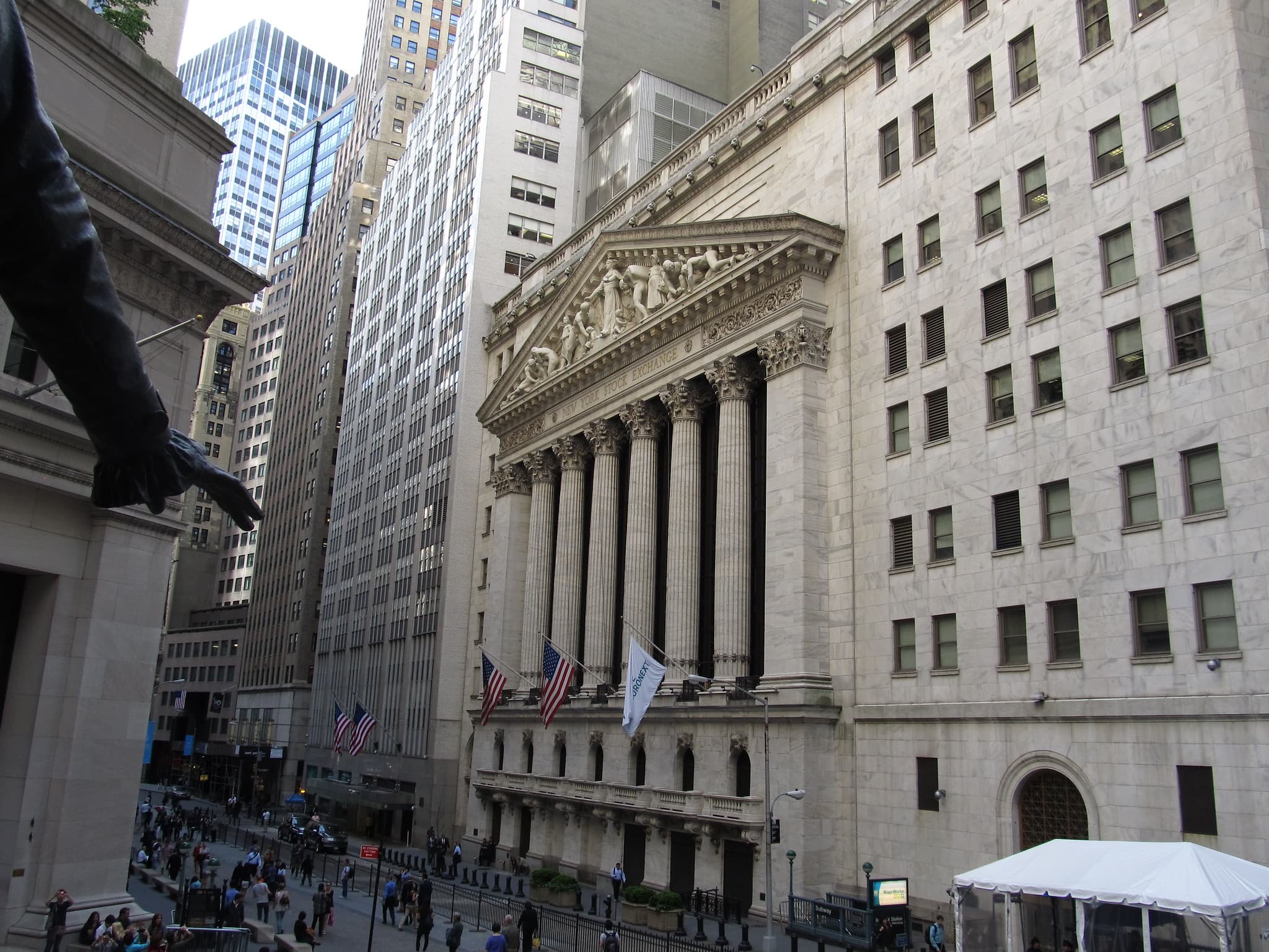 Dow Drops 0.6% as Rising Yields and Oil Prices Weigh on Stocks