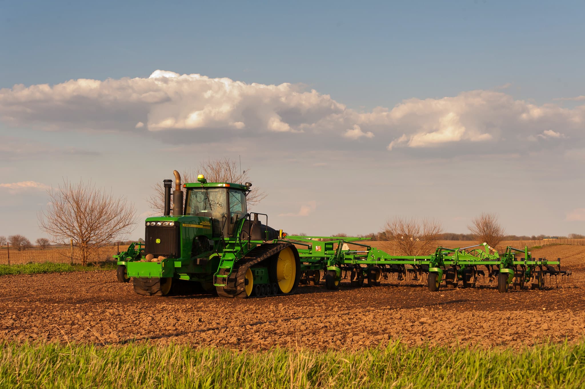 Deere Narrows 2026 Guidance—Full Recovery Pushed to 2027