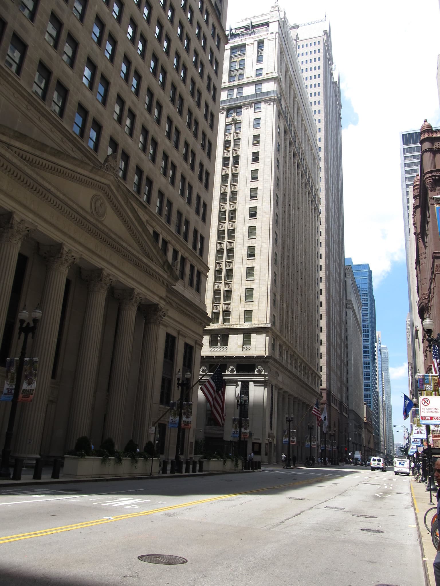 Fed's H.8 Report Shows Bank Credit Stalling as Rate-Cut Bets Fade
