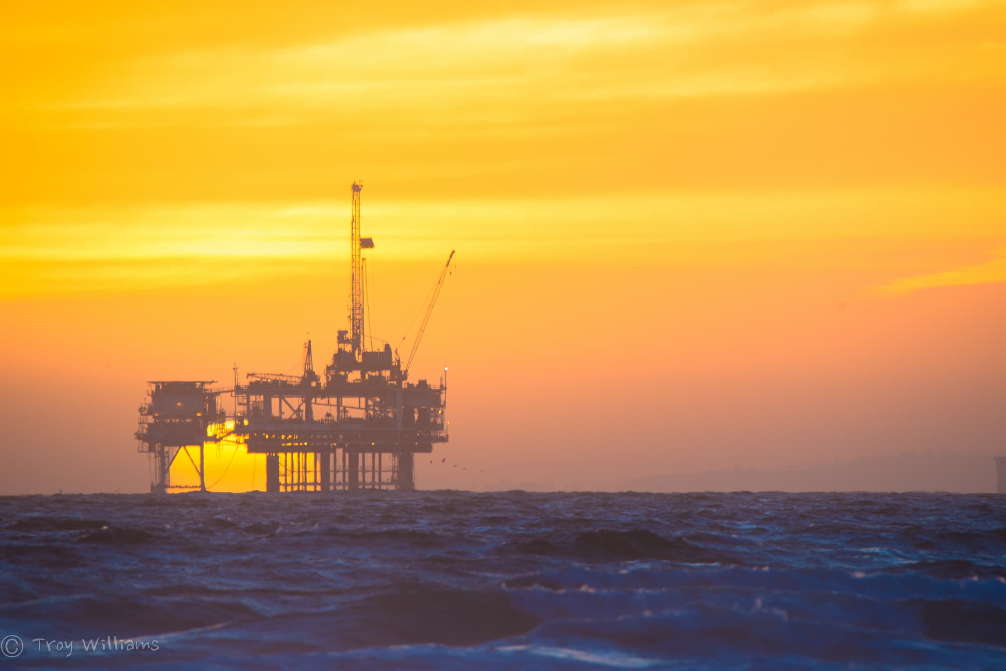 Oil Prices Drop After Ceasefire Reports Remove Risk Premium