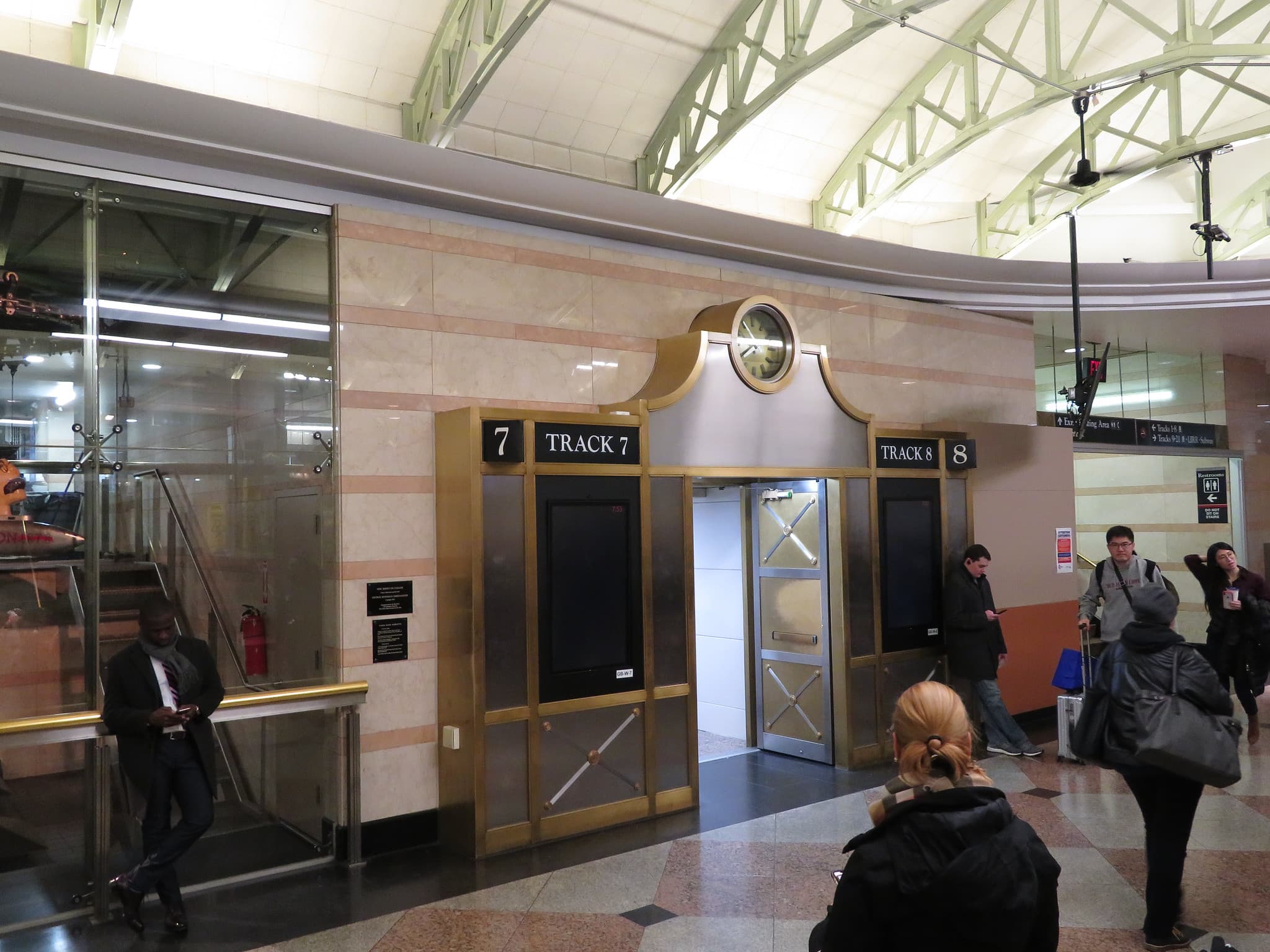 LIRR Strike Threatens Billions as NYC Transit Talks Collapse