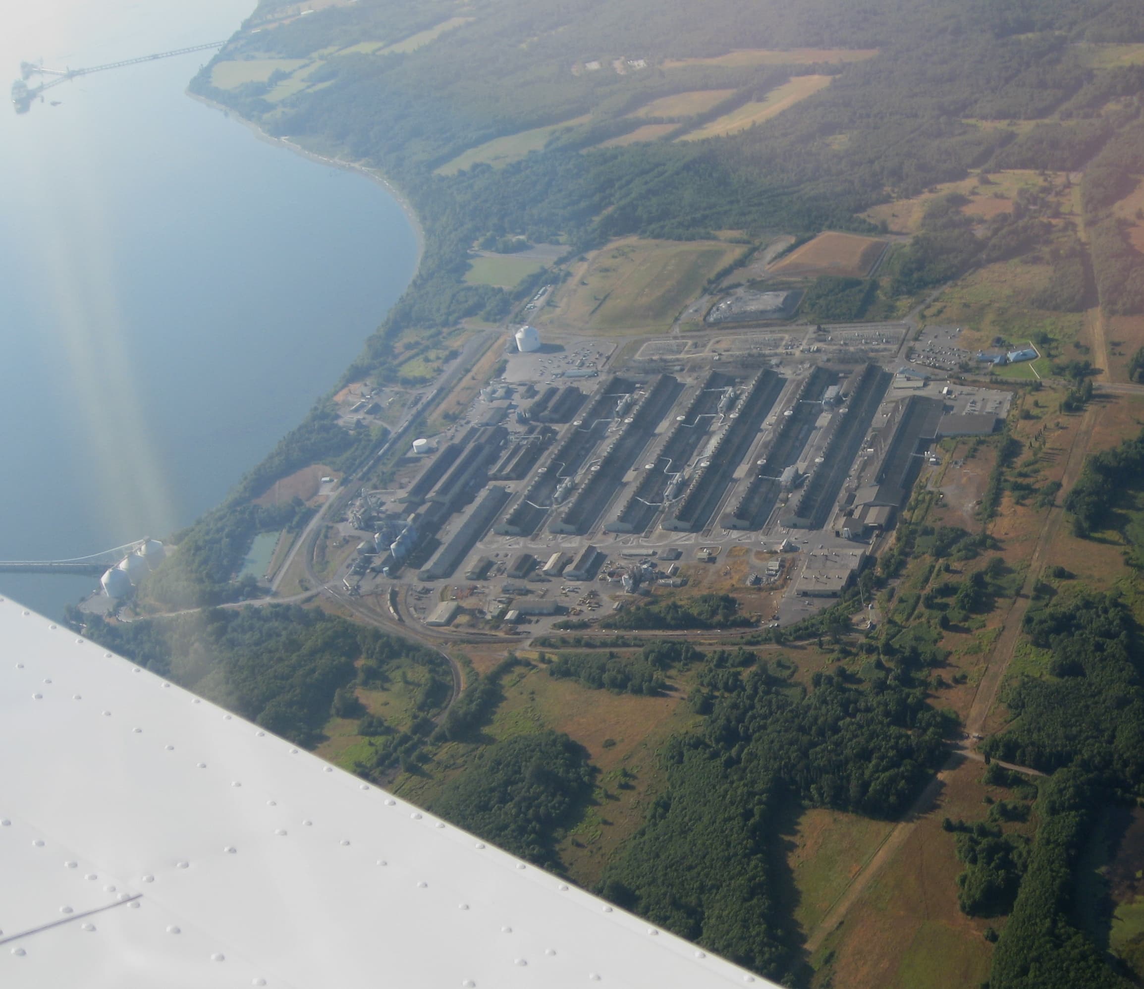 Radiant World Seeks $150 Million Aluminum Sale to Raise Cash