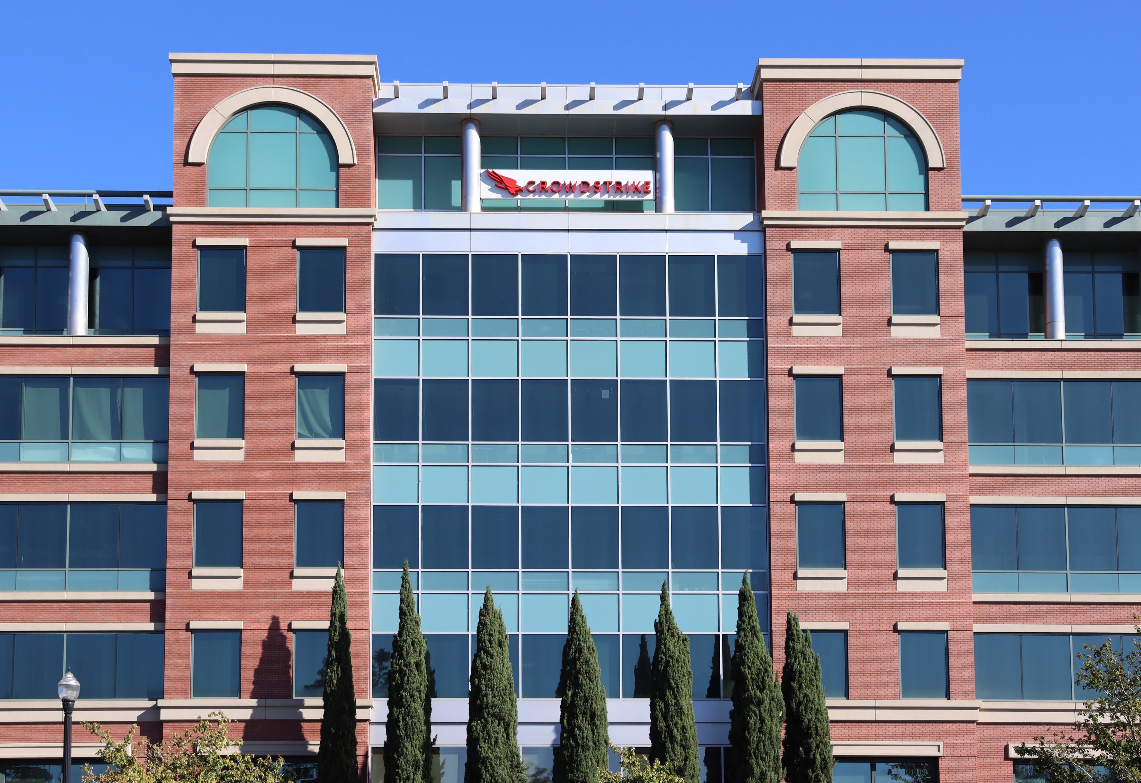 CrowdStrike, Palo Alto Networks Set for Gains as AI Threat Model Drives Demand