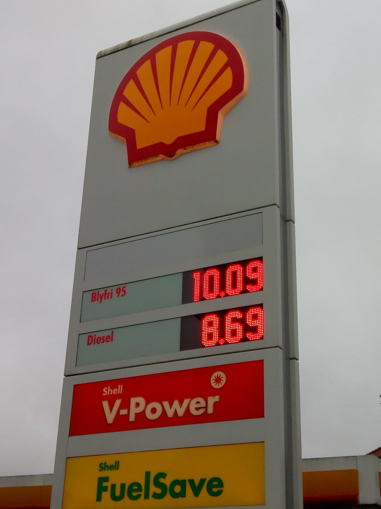 Fuel Prices Hit Records as Mideast Conflict Squeezes Supply