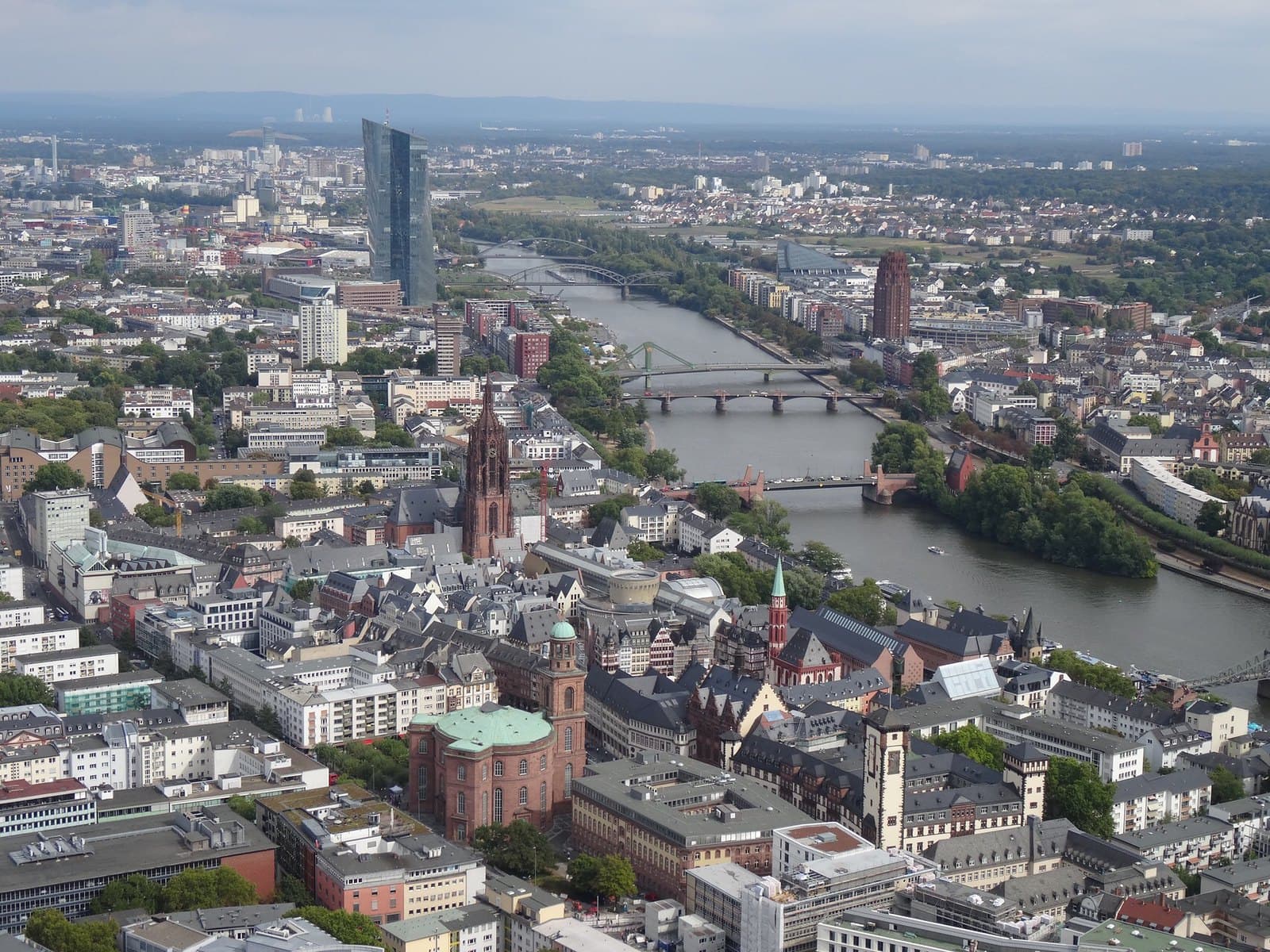 Stani Kulechov Calls for Bold ECB Vision on Stablecoins, DeFi