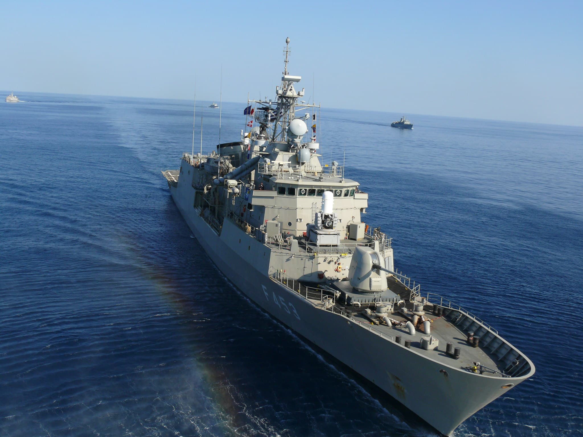 Persian Gulf Mine Threat Fuels Oil Spike, Defense Gains — Who Profits from Rising Risk?
