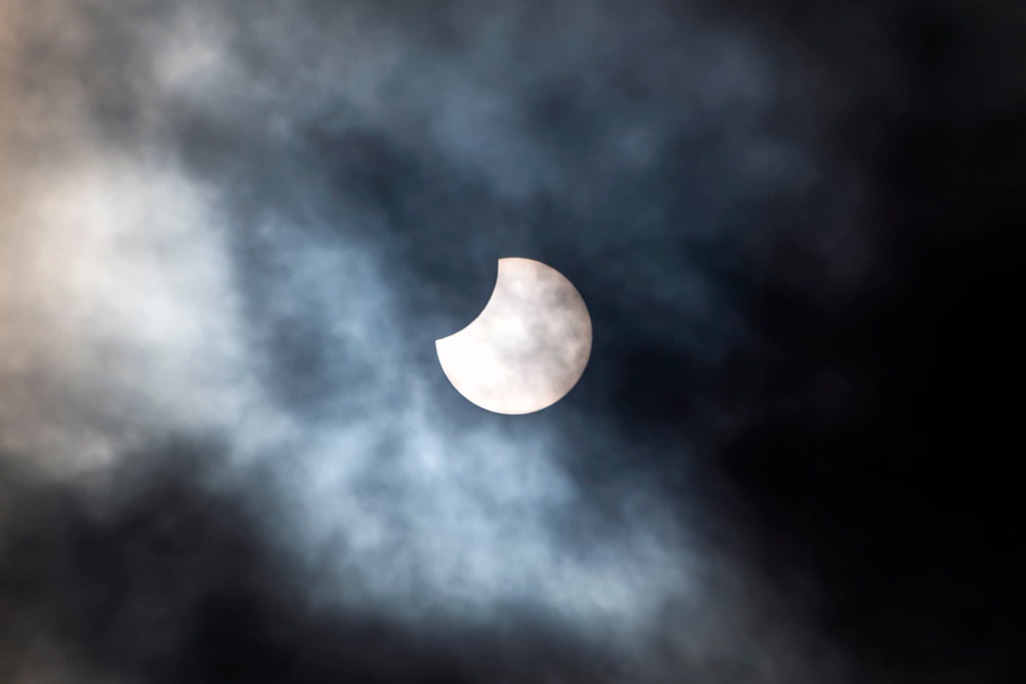 UK Partial Solar Eclipse Evokes Memories of 1999 Total Event