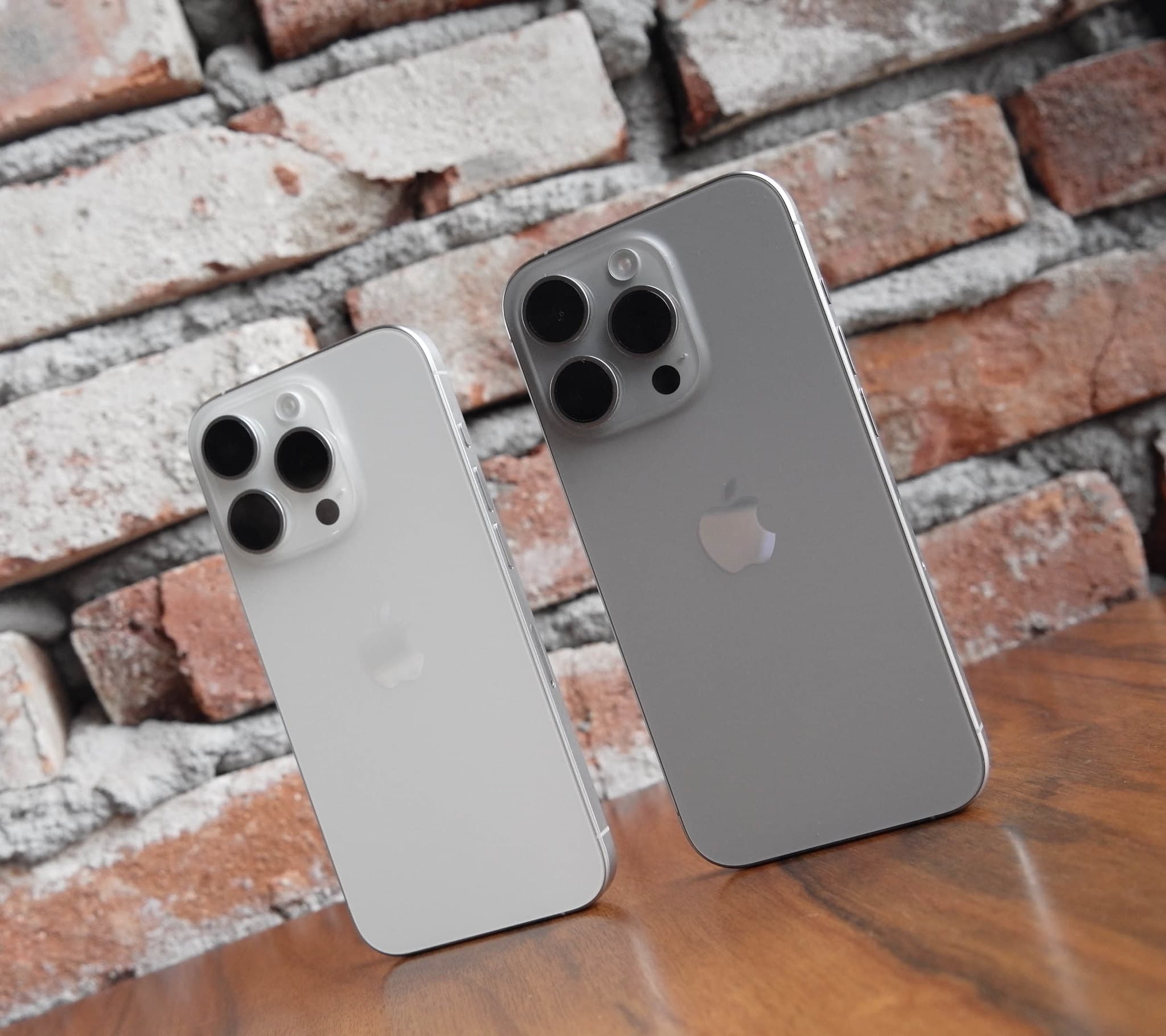 Apple's Siri Overhaul: Years Late and Locked Behind Premium Hardware