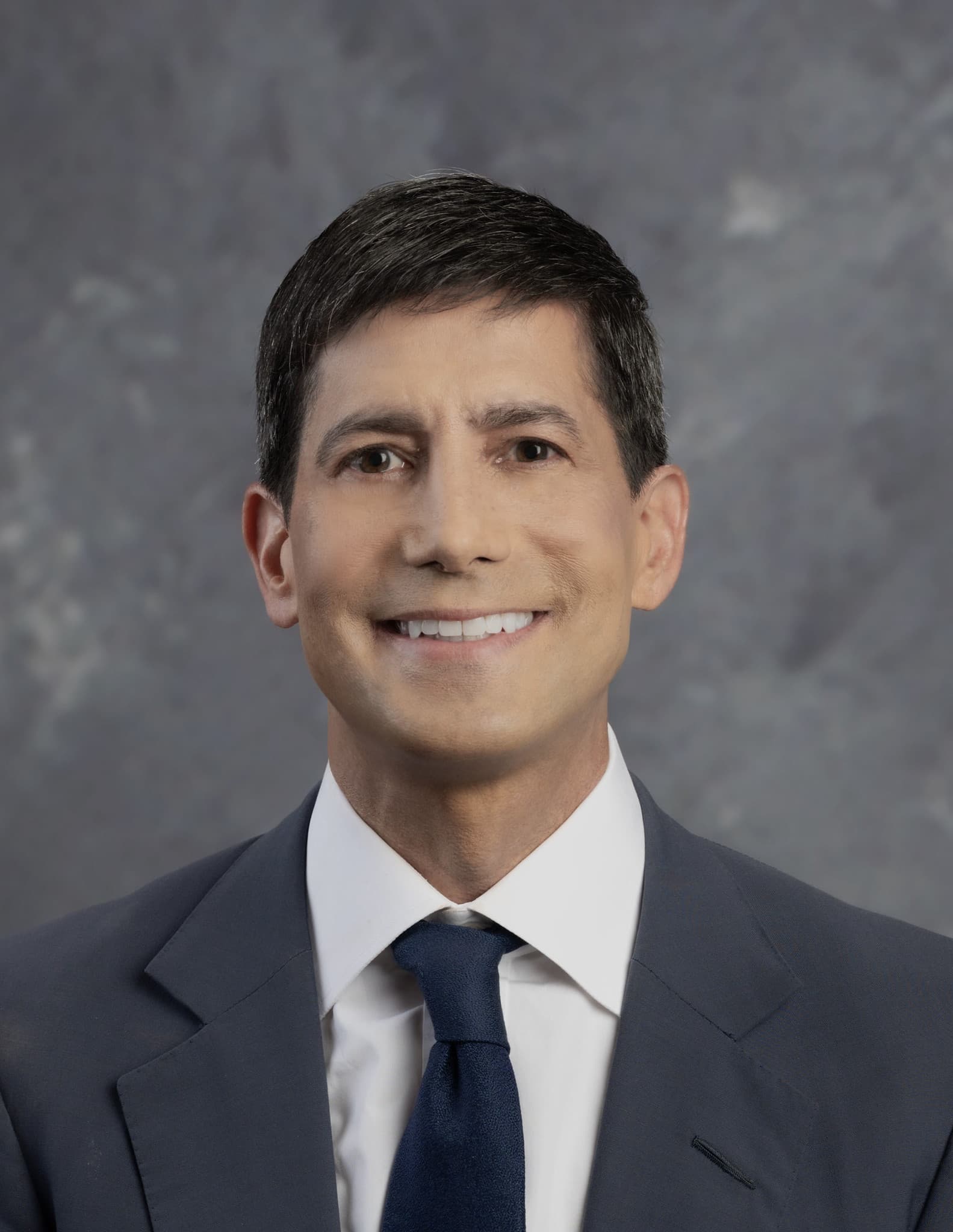 Software Price Surge Forces Fed to Shelve Warsh's AI Disinflationary Case