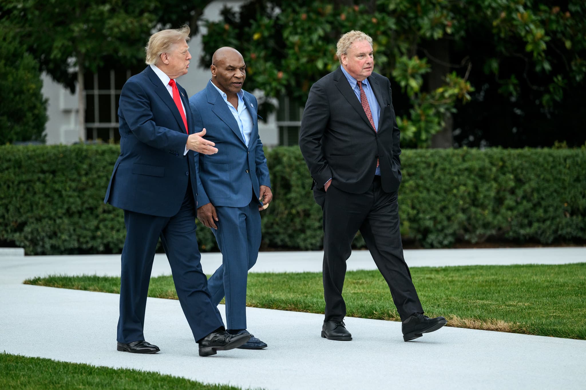 Trump Warns of '1929-Style' Depression if Democrats Win Midterms