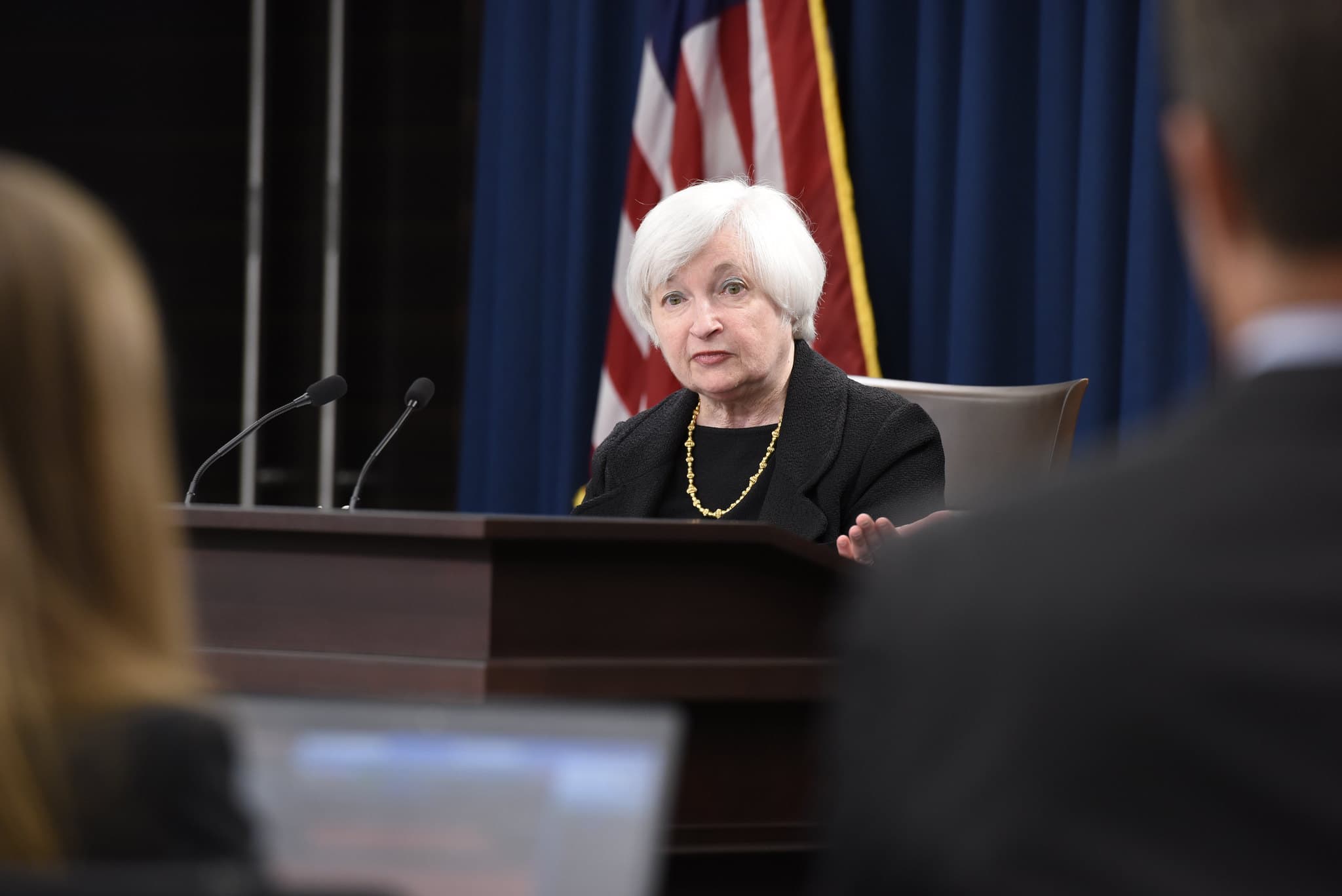 Oil Surge Makes July 31 FOMC Meeting Live as Hike Odds Rise